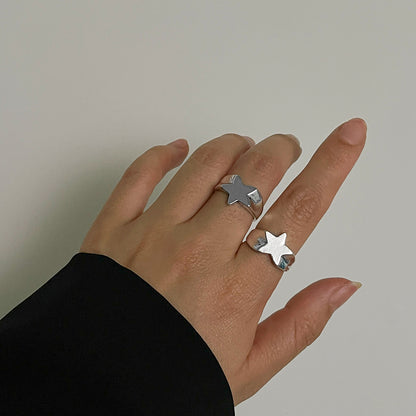Cold and niche three-dimensional star shaped rings with spicy and beautiful mouth opening English letter bracelets