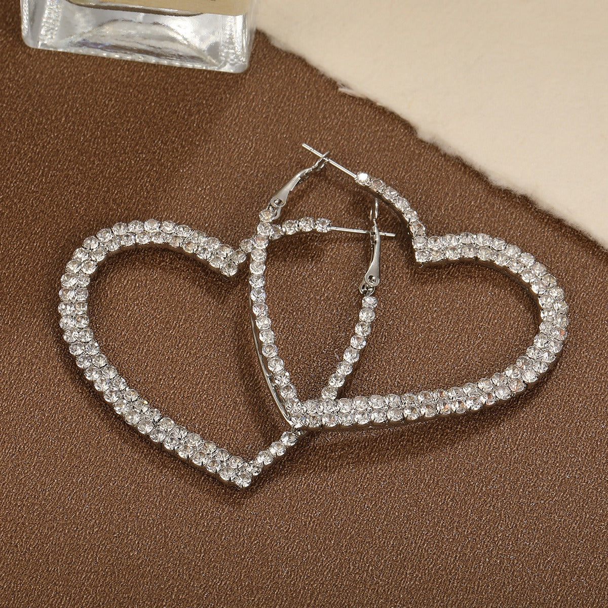 Hot selling cool style exaggerated hollow out love big earrings for women's personality simple and high-end earrings